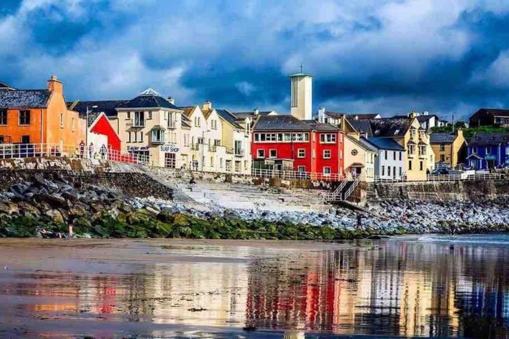 Village Centre Apartment Lahinch Eksteriør bilde